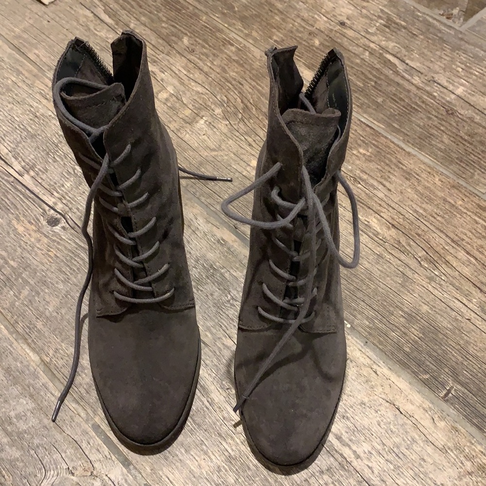 Beautiful block heeled Dolce Vita boots like NEW